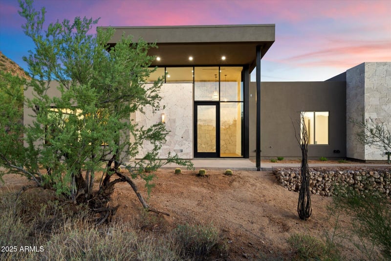 35785 26th Ave, Phoenix, AZ 85086