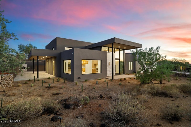 35785 26th Ave, Phoenix, AZ 85086