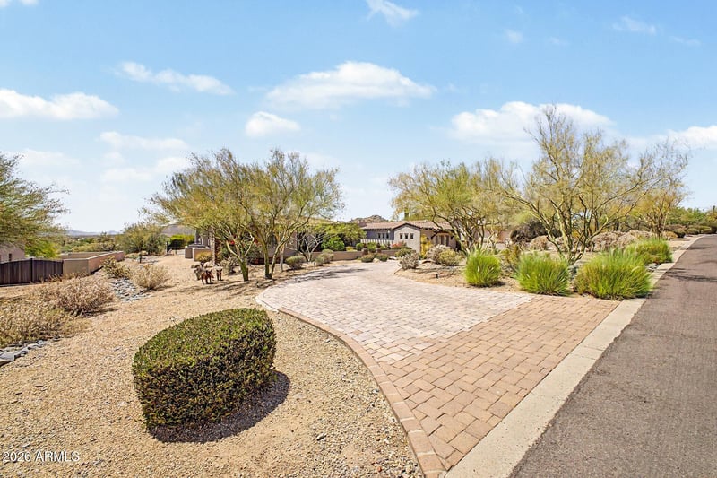 35814 58th St, Cave Creek, AZ 85331