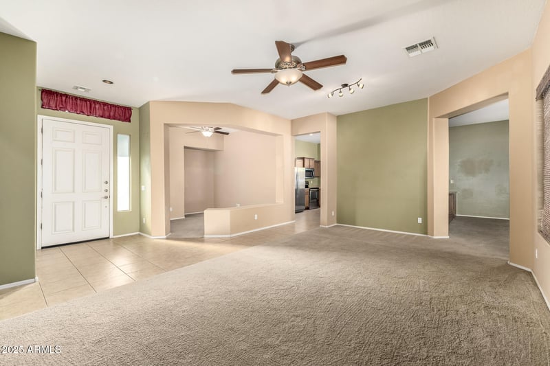 35819 33rd Ln, Phoenix, AZ 85086