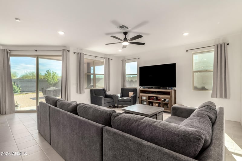 35821 Thicket Way, San Tan Valley, AZ 85144