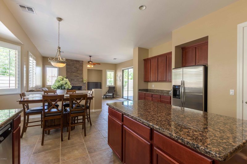 3583 S Cottonwood Dr, Chandler, AZ 85286