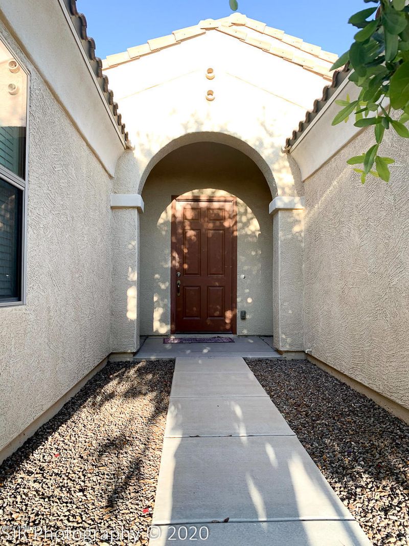 3585 S Danielson Way, Chandler, AZ 85286