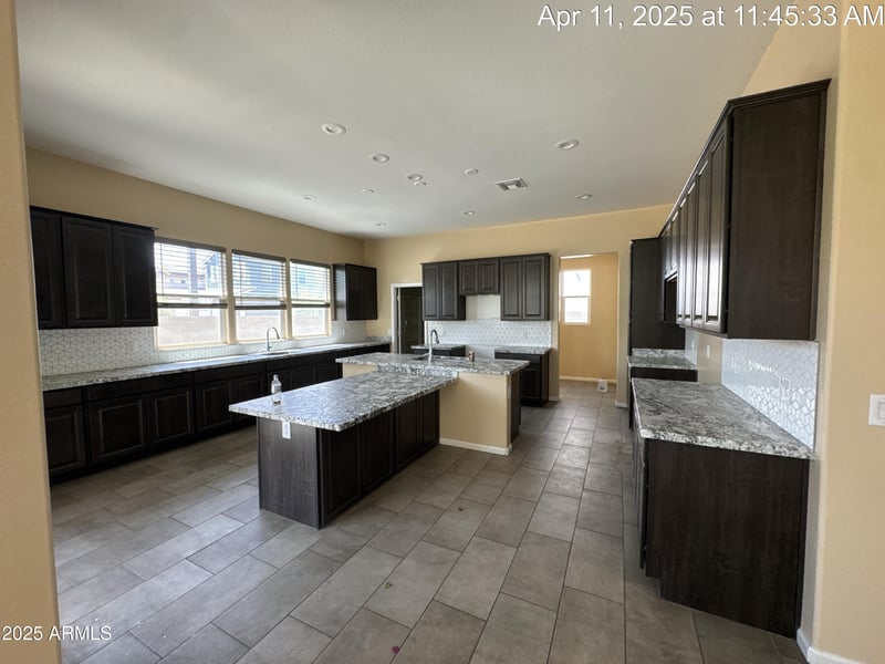 359 157th Ln, Goodyear, AZ 85338