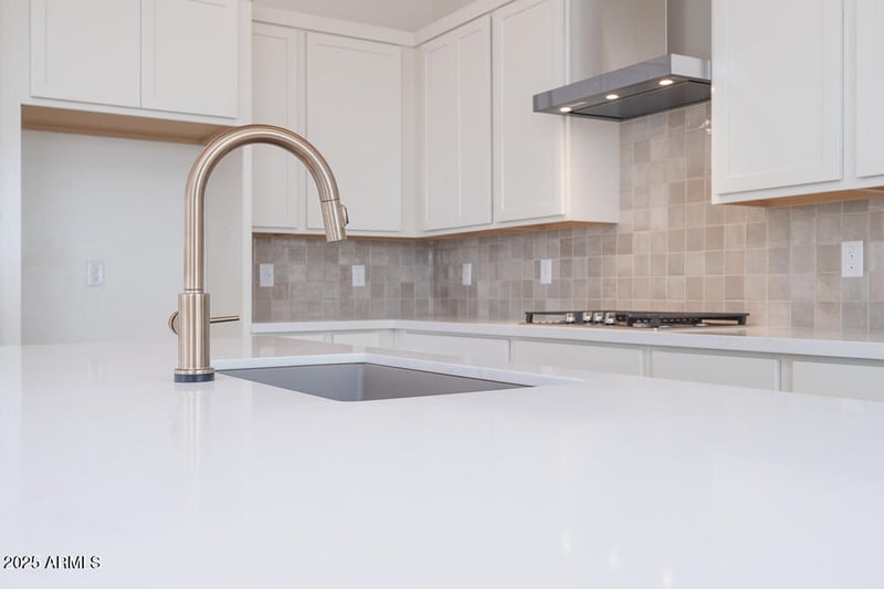 359 Eldora Ln, San Tan Valley, AZ 85140