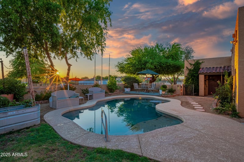 35916 213th Dr, Wittmann, AZ 85361