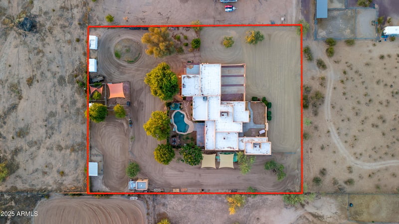 35916 213th Dr, Wittmann, AZ 85361