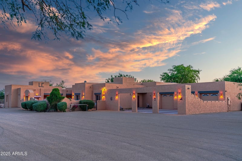 35916 213th Dr, Wittmann, AZ 85361