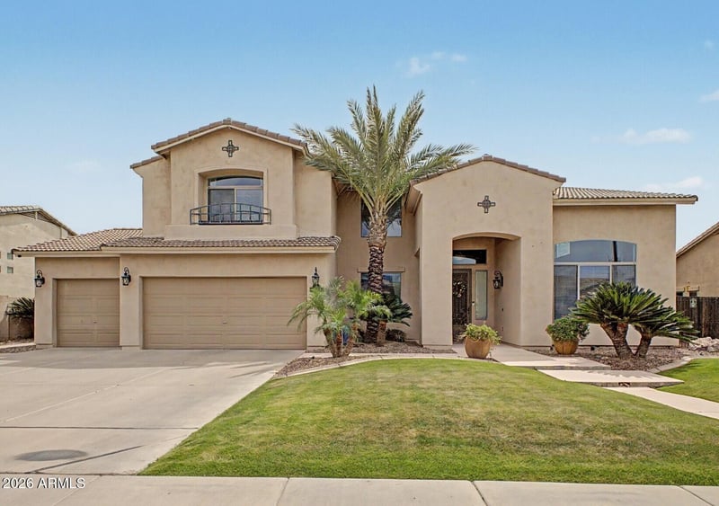 3595 Latham Way, Gilbert, AZ 85297