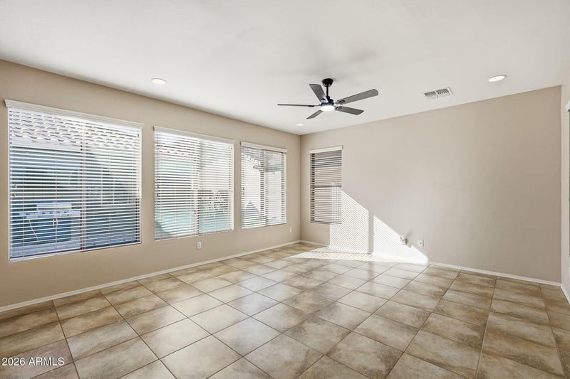 3599 Swan Dr, Gilbert, AZ 85297