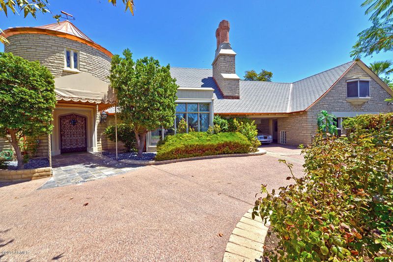 36 Biltmore Estates --, Phoenix, AZ 85016