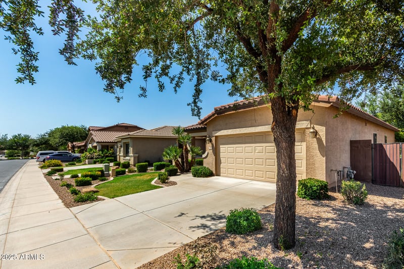 360 Lyle Ave, San Tan Valley, AZ 85140