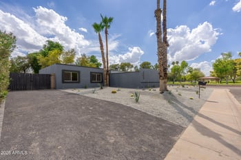 3601 E Charter Oak Rd, Phoenix, AZ 85032