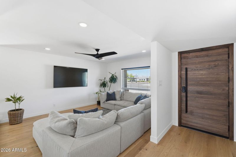 3601 E Cholla St, Phoenix, AZ 85028