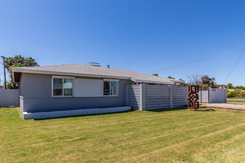 3601 E Piccadilly Rd, Phoenix, AZ 85018