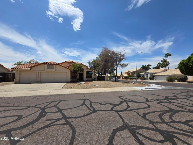 3601 E Taro Ln, Phoenix, AZ 85050