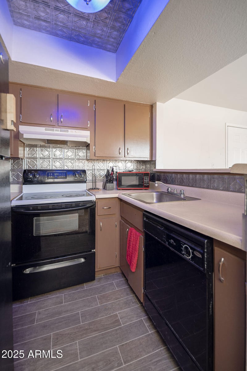 3601 Tierra Buena Ln #248, Phoenix, AZ 85053