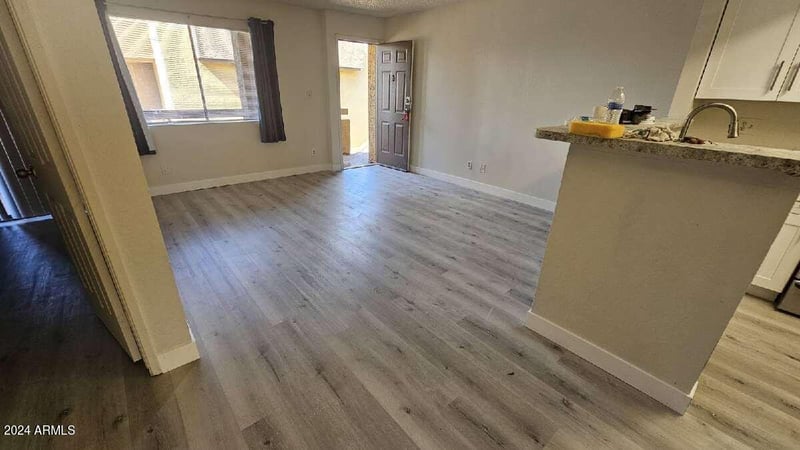 3601 W Tierra Buena Ln #230, Phoenix, AZ 85053