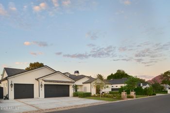 3602 E Highland Ave, Phoenix, AZ 85018