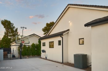 3602 E Highland Ave, Phoenix, AZ 85018