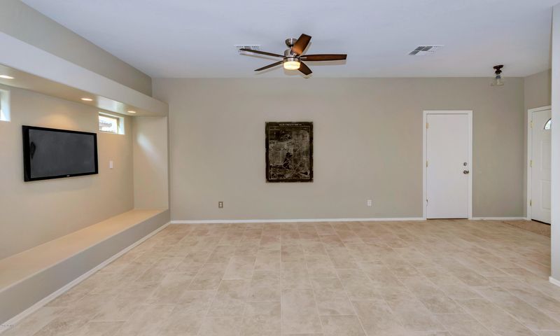 3605 W Marconi Ave, Phoenix, AZ 85053
