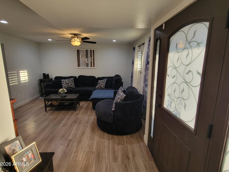 3607 N 90th Ave, Phoenix, AZ 85037