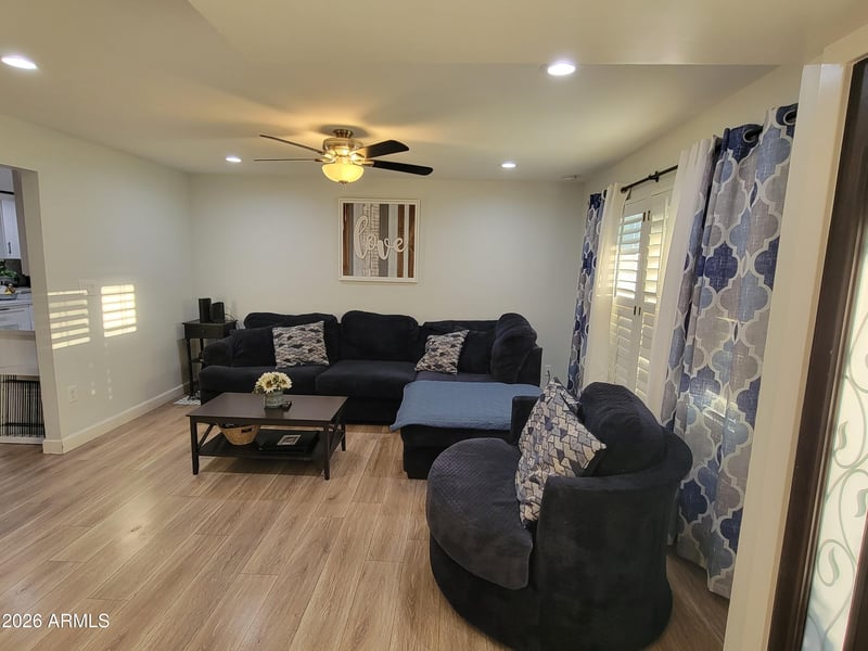 3607 N 90th Ave, Phoenix, AZ 85037