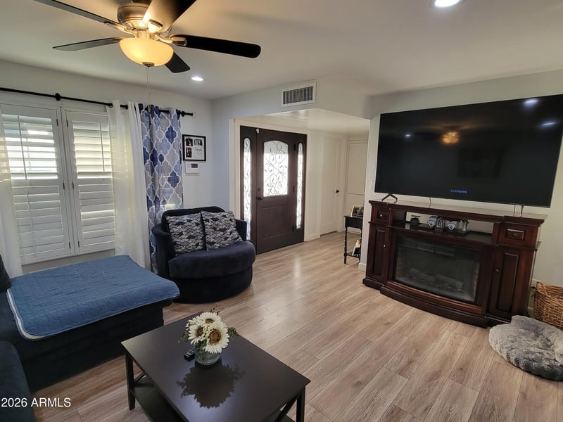 3607 N 90th Ave, Phoenix, AZ 85037