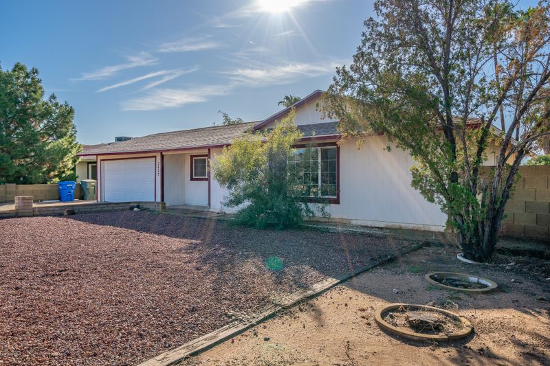 3607 W Acapulco Ln, Phoenix, AZ 85053