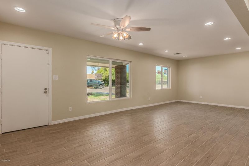 3607 W Medlock Dr, Phoenix, AZ 85019