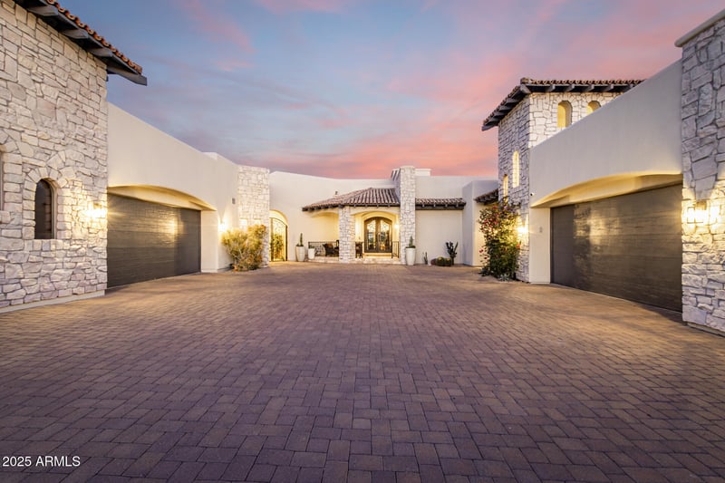 36075 Summit Dr, Cave Creek, AZ 85331