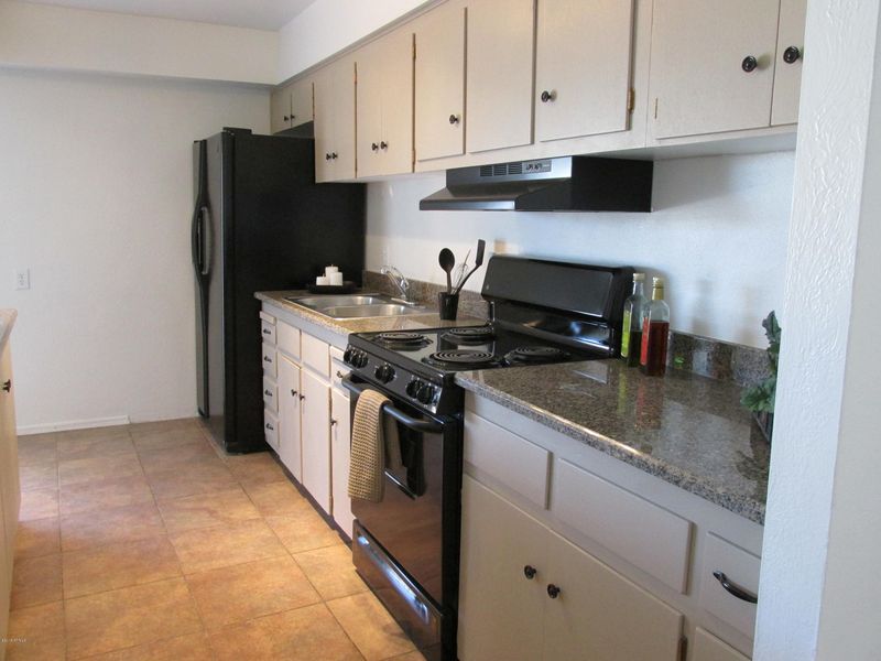 3608 N 79th Ave, Phoenix, AZ 85033