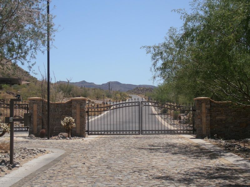 3608 N Rocky Ridge Cir #32, Mesa, AZ 85207
