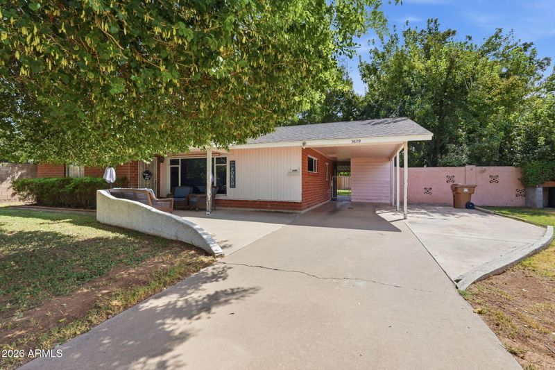 3609 N 40th St, Phoenix, AZ 85018