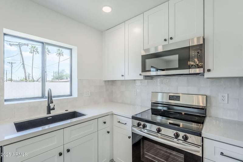 3609 Palm Ln, Phoenix, AZ 85008