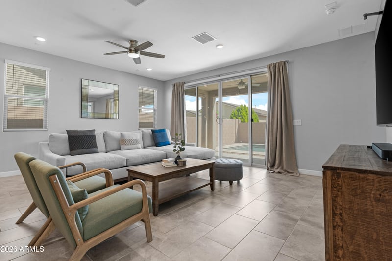 361 Organ Pipe Dr, San Tan Valley, AZ 85140
