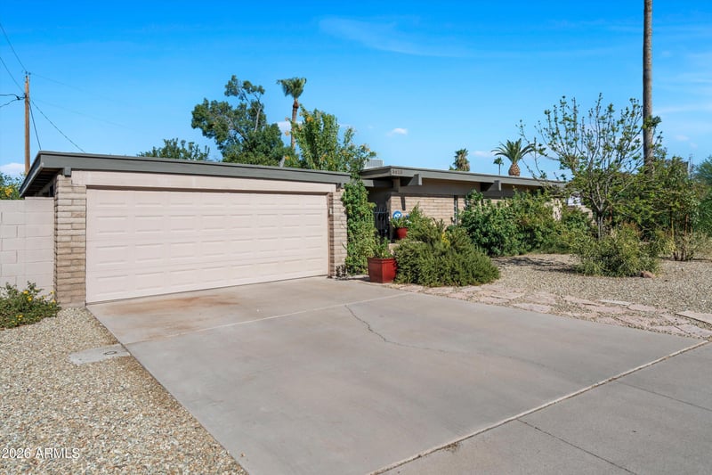 3610 E Sunnyside Dr, Phoenix, AZ 85028
