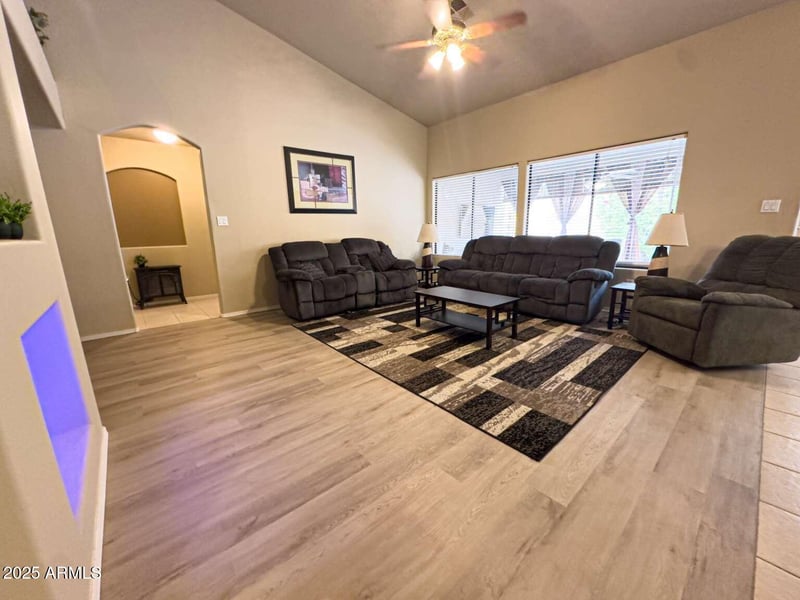 3610 Menadota Dr, Glendale, AZ 85308