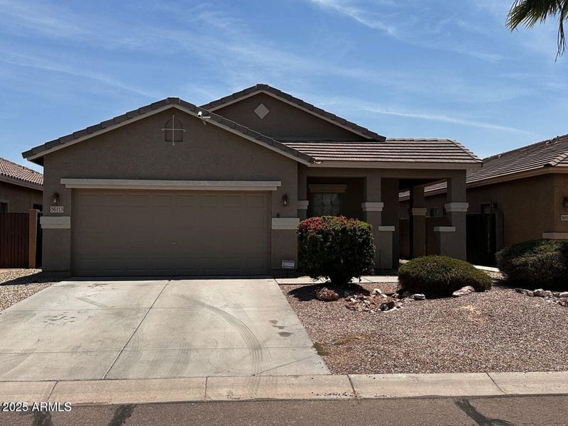 36113 Mirandesa Dr, San Tan Valley, AZ 85143