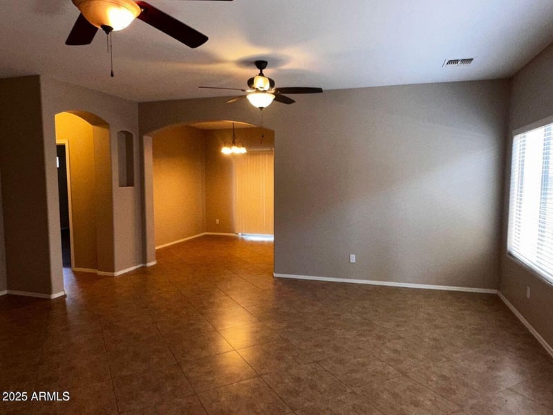 36113 Mirandesa Dr, San Tan Valley, AZ 85143