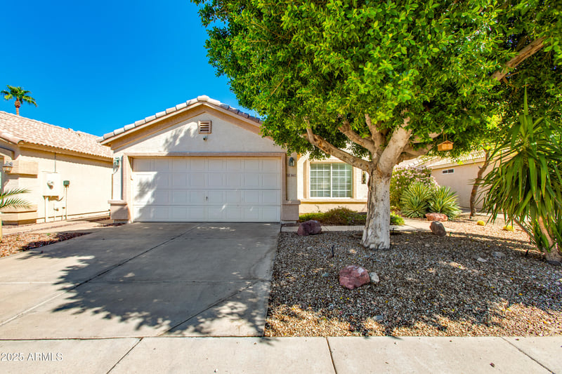 3612 Questa Dr, Glendale, AZ 85310