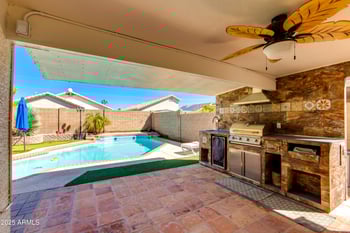 3612 Questa Dr, Glendale, AZ 85310