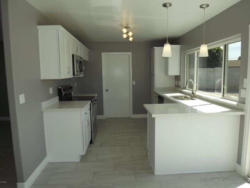 3613 W Corrine Dr, Phoenix, AZ 85029
