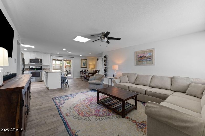 3615 E Hearn Rd, Phoenix, AZ 85032