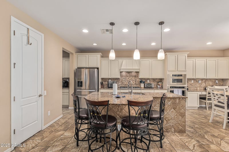 3615 Salter Dr, Phoenix, AZ 85050