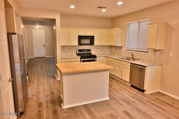 3617 Memorial Dr, Phoenix, AZ 85086