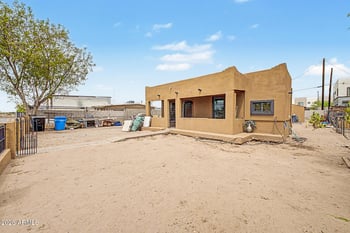 3617 17th St, Phoenix, AZ 85040