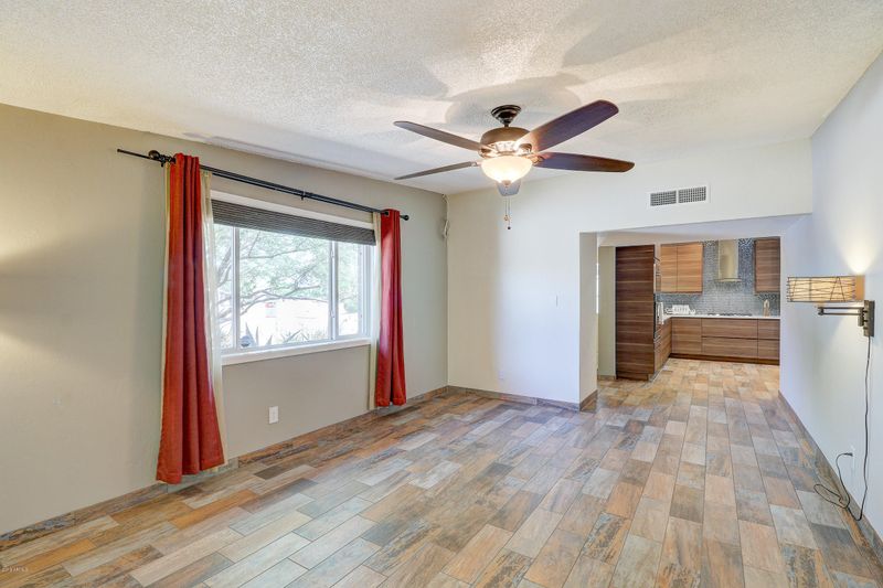 3619 E Sunnyside Dr, Phoenix, AZ 85028