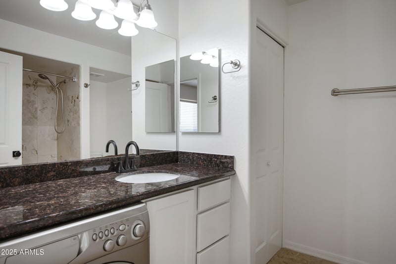 3619 Monterosa St #202, Phoenix, AZ 85018