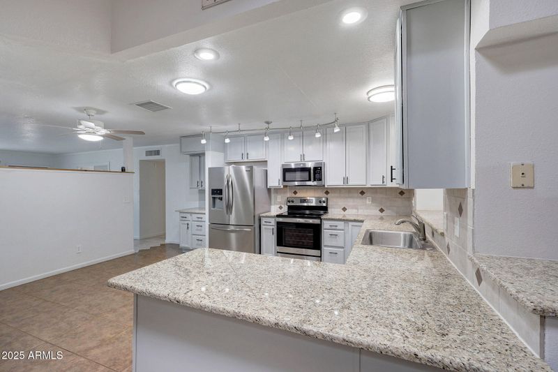3619 W Angela Dr, Glendale, AZ 85308